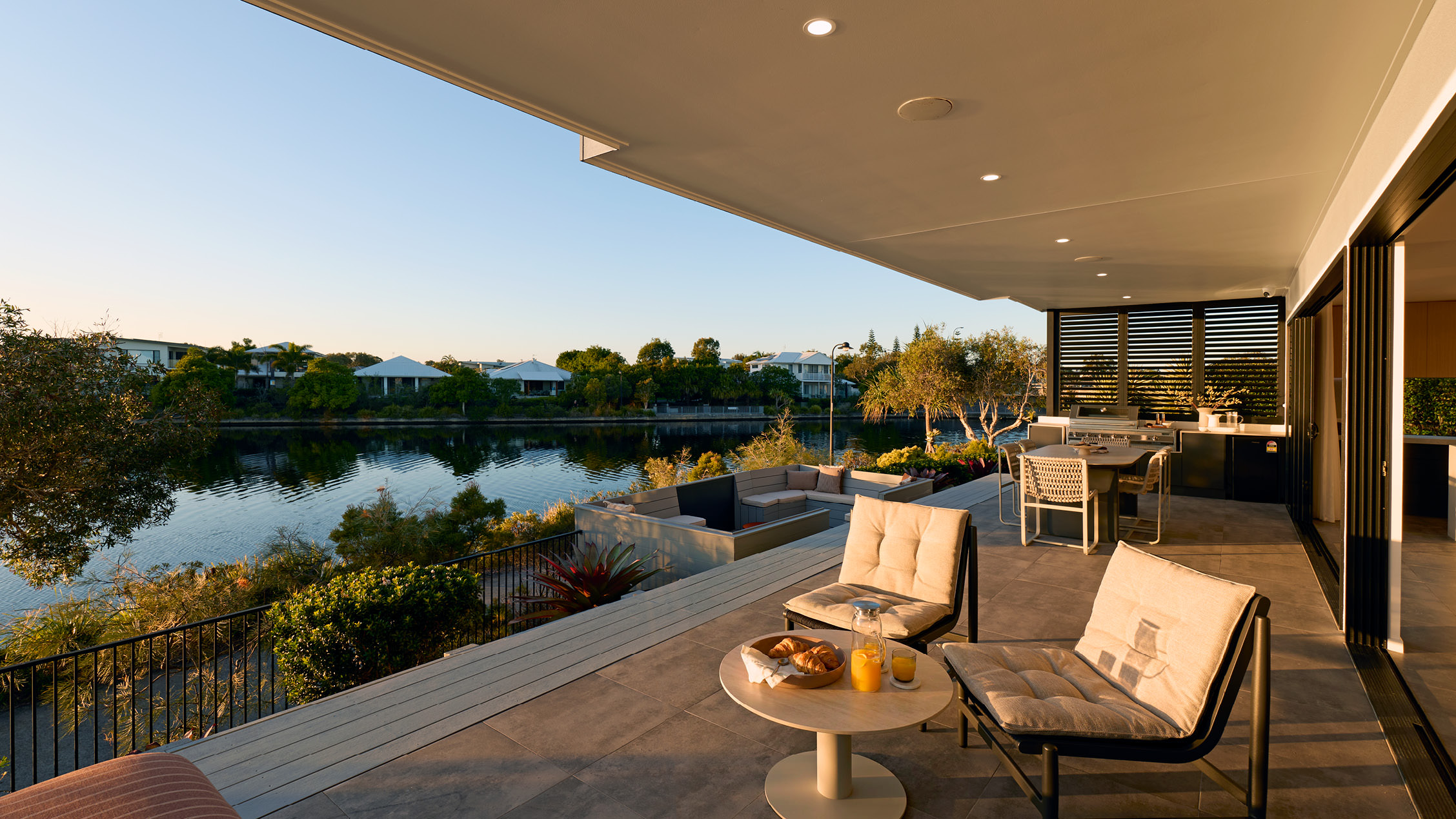 WIN the Waterfront Wonder